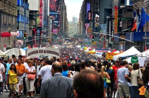 İnsanlar Nyu-Yorku kütləvi şəkildə tərk edir