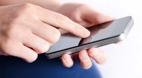 Sosial şəbəkələr valideynlərlə övladlar arasında soyuqluq yaradır