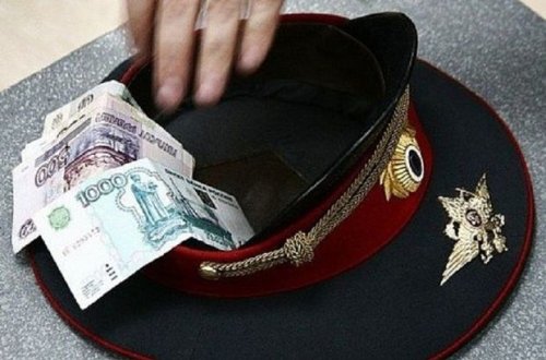 Keçmiş polis əməkdaşına 102 min manatlıq mülki iddia qaldırıldı