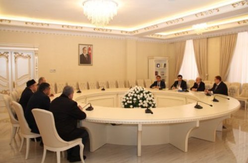 Dini Qurumlarla İş üzrə Dövlət Komitəsinin sədri Sumqayıtda vətəndaşları qəbul edib