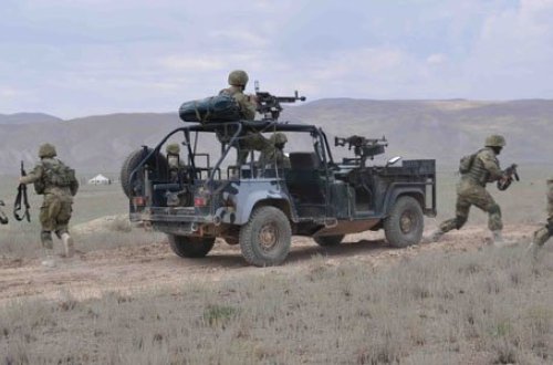 Sərhədçilərimiz düşmənlə 70 metrlik məsafədə... (REPORTAJ)