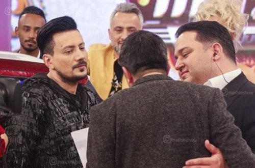 Oqtayın canlı yayımda Sərxana verdiyi məktubda GÖRÜN NƏ YAZILIBMIŞ - FOTO