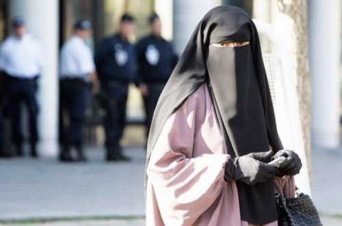 Gürcüstanda çadra və niqabın qadağan olunması təklif edildi