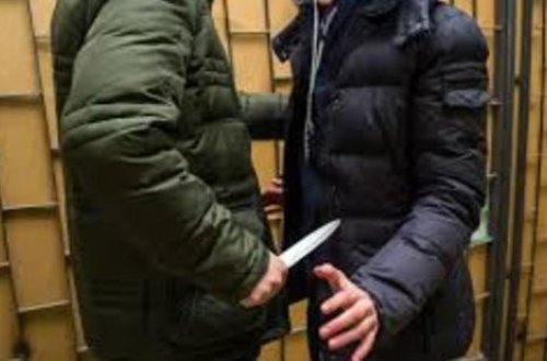 Bakıda qardaş qardaşının evinə basqın etdi