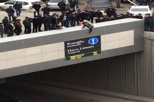 SON DƏQİQƏ! Bakıda qadın özünü körpüdən ATMAQ İSTƏYİR - ANBAAN VİDEO