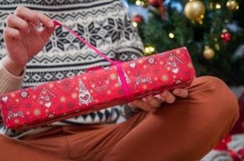 Uşaq şaxta babadan polisə şikayət etdi