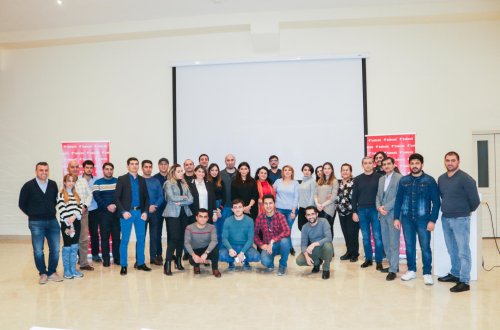 Bakcell jurnalistlər üçün “Mobil telekommunikasiyaya giriş” adlı seminar keçirib (FOTO)