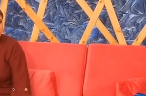 Azərbaycanda şok - Ata uşaqlarının gözü qarşısında soyunub biabırçı hərəkətlər etdi - VİDEO