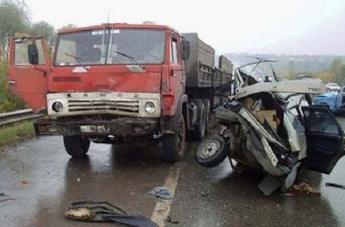 Ucarda “KamAZ” la “Opel” toqquşdu, ölən var - YENİLƏNİB