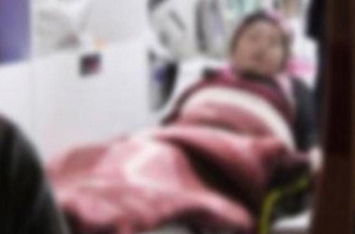 Xəstəxanaya gətirilən 2 azyaşlı qız hamilə çıxdı