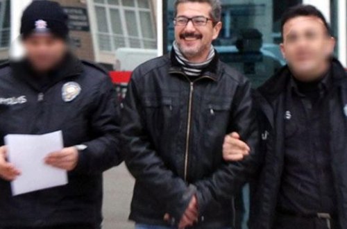 Arvadını bıçaqlayan kişi həbsxanaya gülə-gülə getdi - Şok səbəb