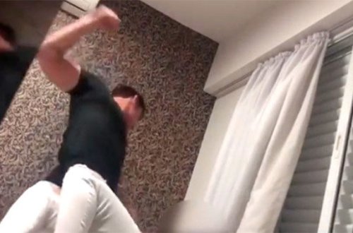 Pilot vəkil sevgilisini hədiyyəyə görə döydü — FOTO