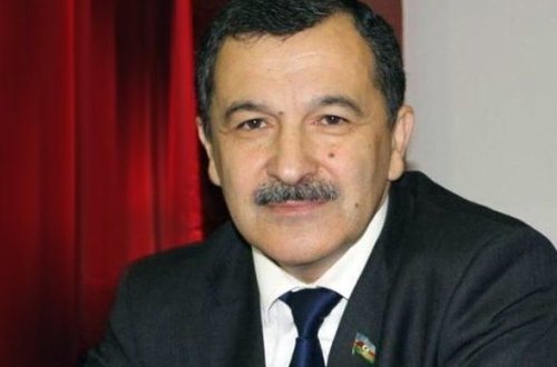 Aydın Mirzəzadə: Çağırış yaşının 18 olması düzgündür