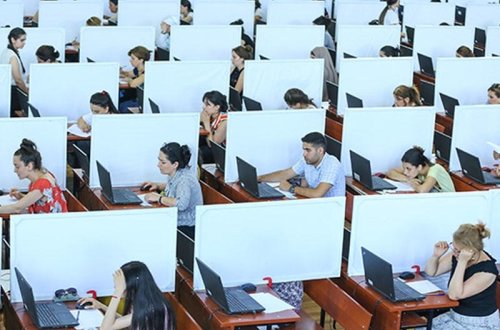 Müəllimlərin imtahanında biabırçı nəticə - Riyaziyyatdan 1, fizikadan 5 faiz düzgün cavab verib