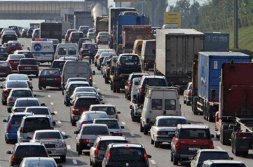 Azərbaycanda köhnə avtomobillər dövriyyədən çıxarılacaq