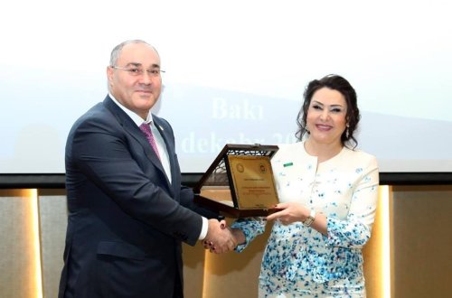 Azərbaycanda Qadın Sahibkarlığının İnkişafı Assosiasiyası mükafata layiq görülüb