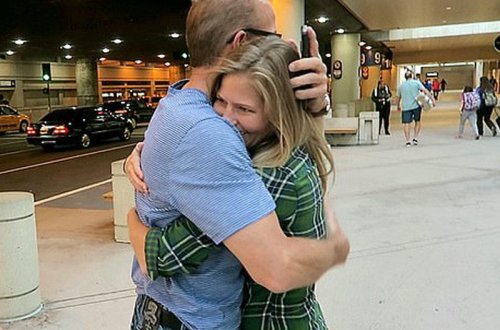 10 il axtardı, atasını Facebook-da tapdı - VİDEO - FOTO