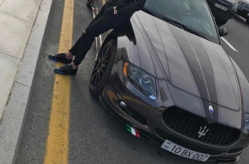 Azərbaycanlı futbolçuların maşınları: 