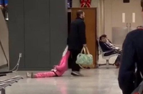 Ata qızını hava limanı boyunca sürüdü - VİDEO