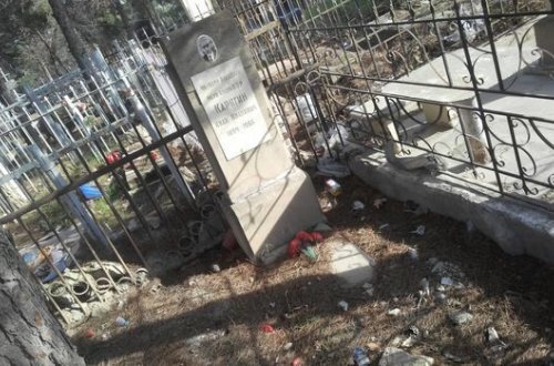 Dünya şöhrətli alimin Bakıdakı məzarında acınacaqlı mənzərə - FOTO