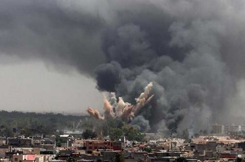 Yəməndə hərbi parada hücum: ölənlər var