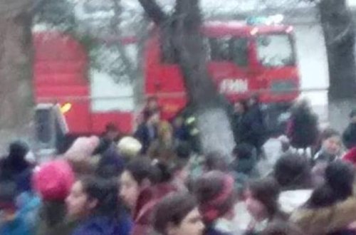 Azərbaycanda orta məktəbdə 10-cu sinif şagirdindən CƏSARƏTLİ HƏRƏKƏT - FOTO