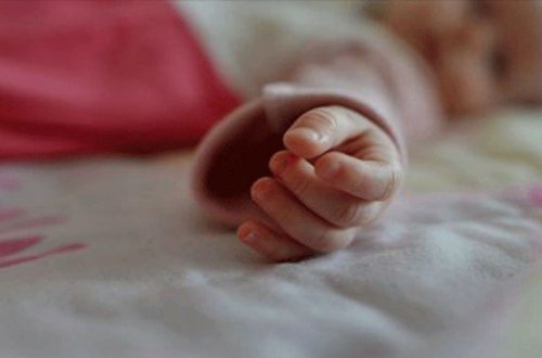 Hindistanda dəhşət — Sərxoş tibbi personal doğuş vaxtı körpənin başını qopartdı