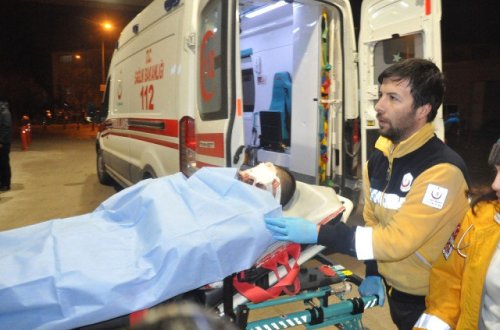 Mübahisə etdiyi oğlunu qanına qəltan etdi - Ailə faciəsi - fotolar