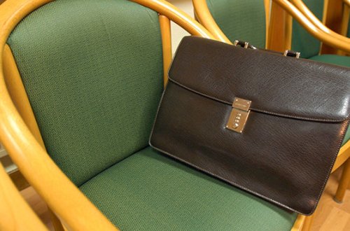 17 məmur işdən çıxarıldı - Ermənistanda