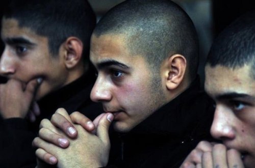 Niyə ölkədə azyaşlı məhkumların sayı artır? - AÇIQLAMA