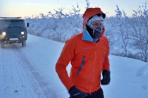Mənfi 67 dərəcədə 50 km qaçdı - Fotolar + Video
