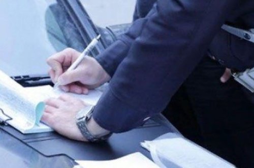 Avtomobili sığorta olunan şəxsə üç dəfə cərimə yazıldı - VİDEO