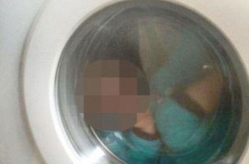 Dəhşət: Ana uşağını dəfələrlə paltaryuyan maşında çimizdirdi