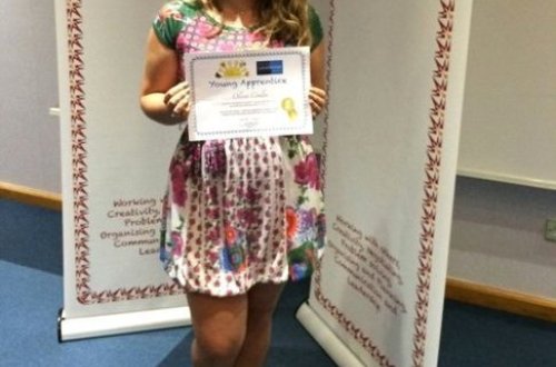 Sinif yoldaşları onu döydüyünə görə məktəbi tərk etdi, 13 yaşında öz şirkətini qurdu - FOTOLAR