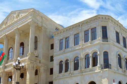 Azərbaycanda 3 məmur HƏBS EDİLDİ