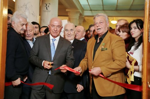 Xalq rəssamı Arif Əzizin 75 illik yubileyinə həsr olunmuş fərdi sərginin açılışı keçirilib - FOTOLAR