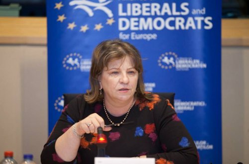 Avropa Parlamentindən Mehman Hüseynovla bağlı qərara İLK REAKSİYA