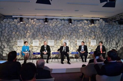 İlham Əliyev Davos Forumu çərçivəsində keçirilən sessiyada iştirak edib - YENİLƏNİB