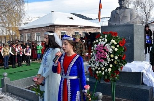 Xocalı qatili erməniyə Gürcüstanda abidə qoyuldu