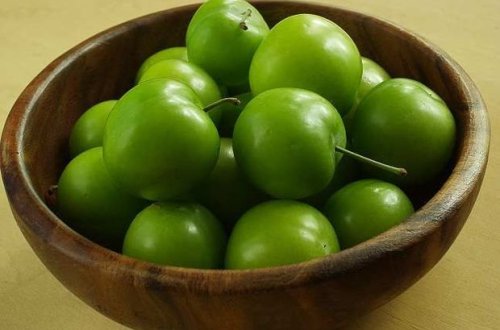 Azərbaycanda fantastik qiymətə alça satılır - VİDEO