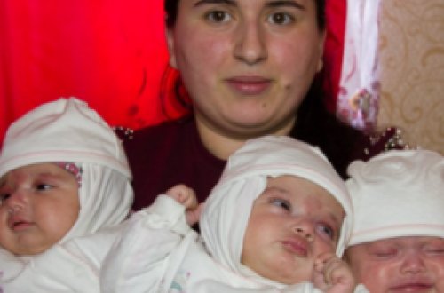 Mehriban Əliyeva yeni doğulan üçəmlərlə bağlı GÖSTƏRİŞ VERDİ - VİDEO