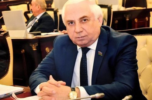 Hadi Rəcəbli: “Facebook”da bir söz ortaya atır, aləmi qarışdırır