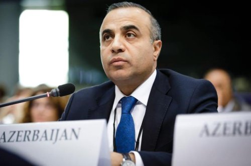 Milli Məclis Azay Quliyevin hazırladığı sənədləri dəyərləndirdi