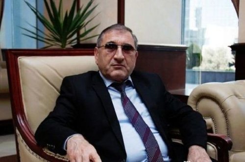 Tahir Rzayev: Bələdiyyə sədrlərinə oğru kimi baxırlar