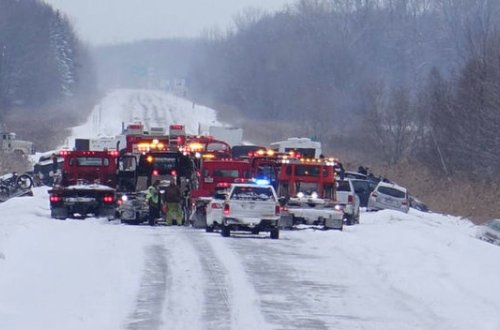 Kanadada çovğun səbəbindən 50 avtomobil toqquşdu
