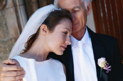 Ekspertlər nikaha daxil olan cütlüklərin yaş fərqini müzakirə edir