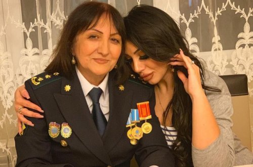 Lətifə polkovnik anasını belə təbrik etdi - Fotolar