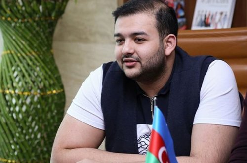 Ebru Gündeşi Bakıya gətirmək adı ilə dələduzluq edən müğənniyə cəza tələbi