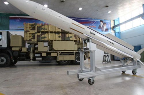 İran 12 ballistik raketini nümayiş etdirdi