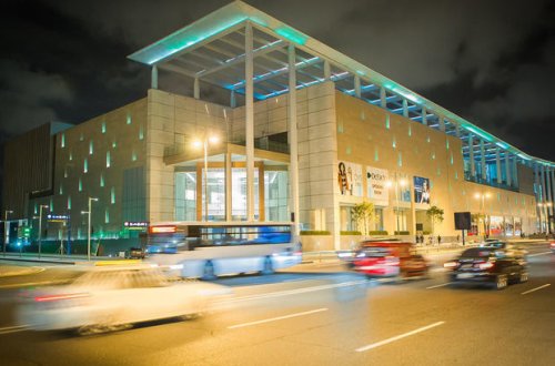 “Gənclik Mall” qarşısındakı nəqliyyat xaosunu necə həll etmək olar?